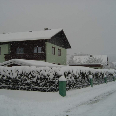 Haus im Winter - Es war einmal